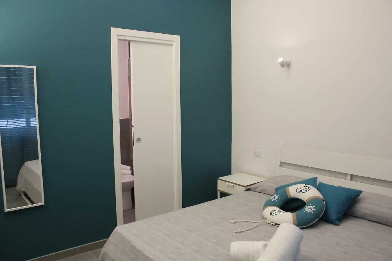 Bed and Breakfast La Finestra Sul Porto Palermo Bed & Breakfast